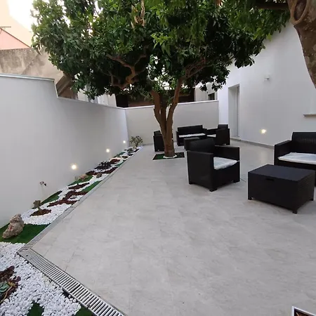 Soleil Bed & Breakfast 3*